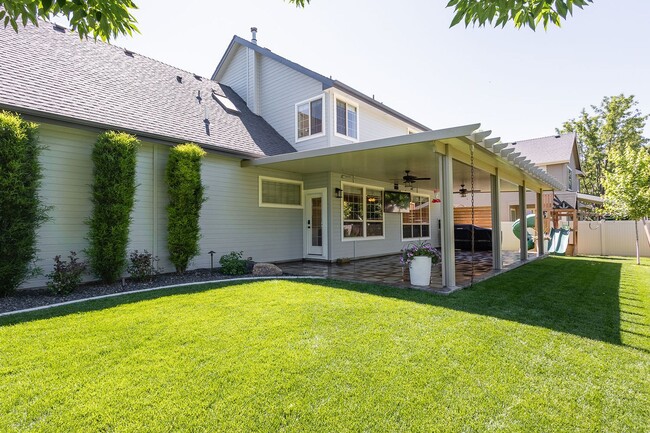 Building Photo - Stunningly Upgraded 4-Bedroom Home in Prime Eagle Location