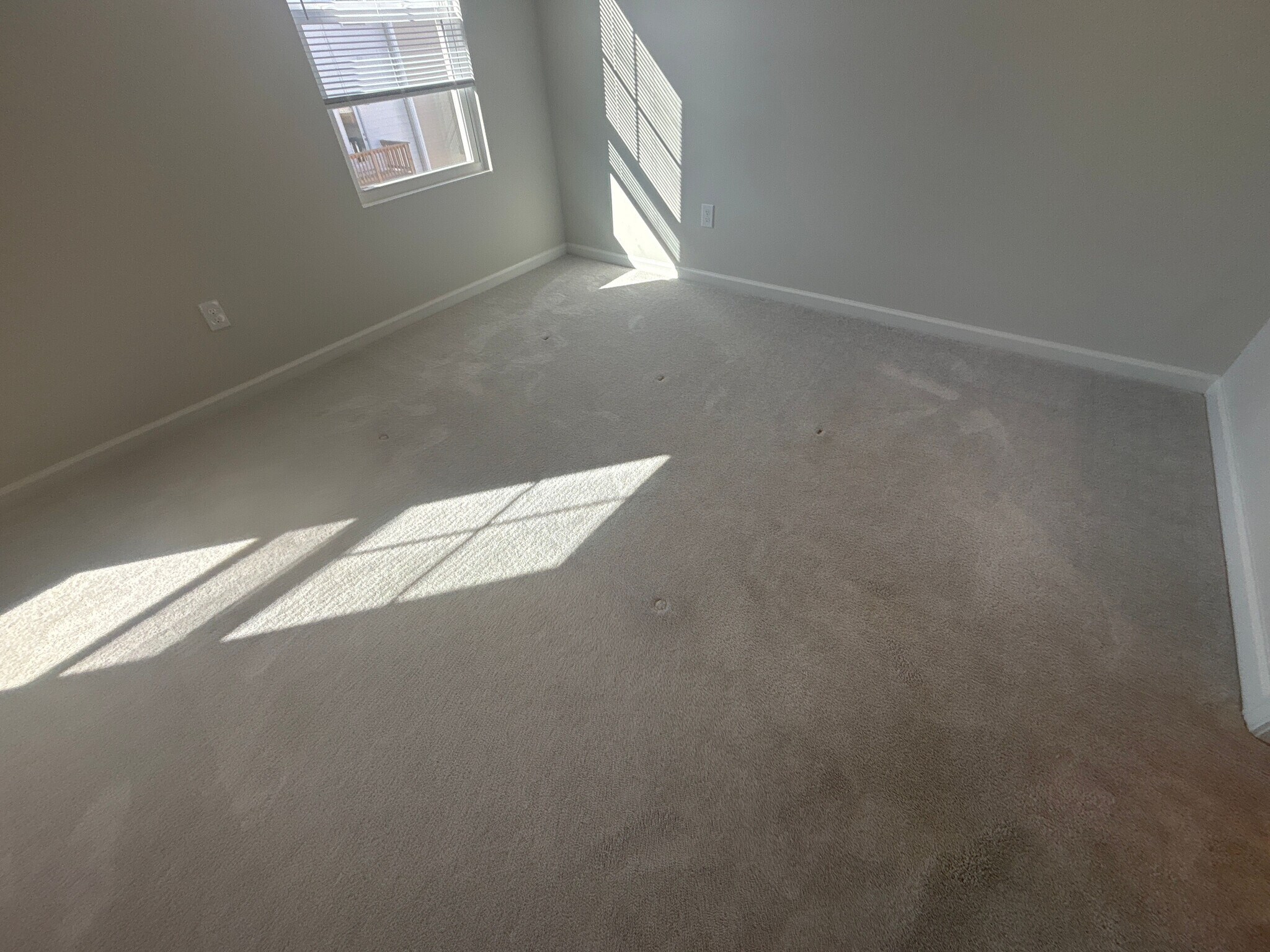 Building Photo - Room in Townhome on Hemlock Cone Wy