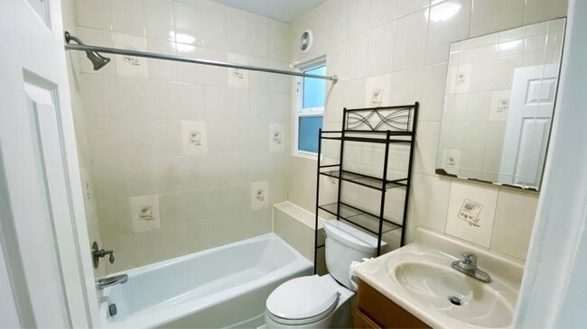 Building Photo - 2 bedroom in San Francisco CA 94116