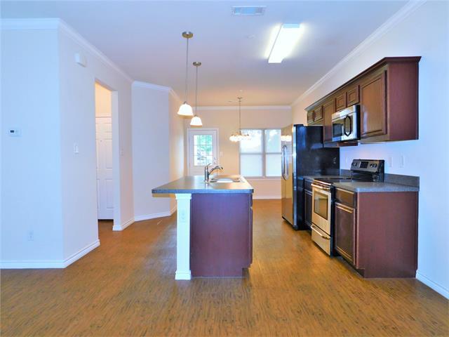 Building Photo - 5404 Dolores Pl
