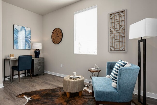 Building Photo - 4 Bedroom with Greenspace Privacy!