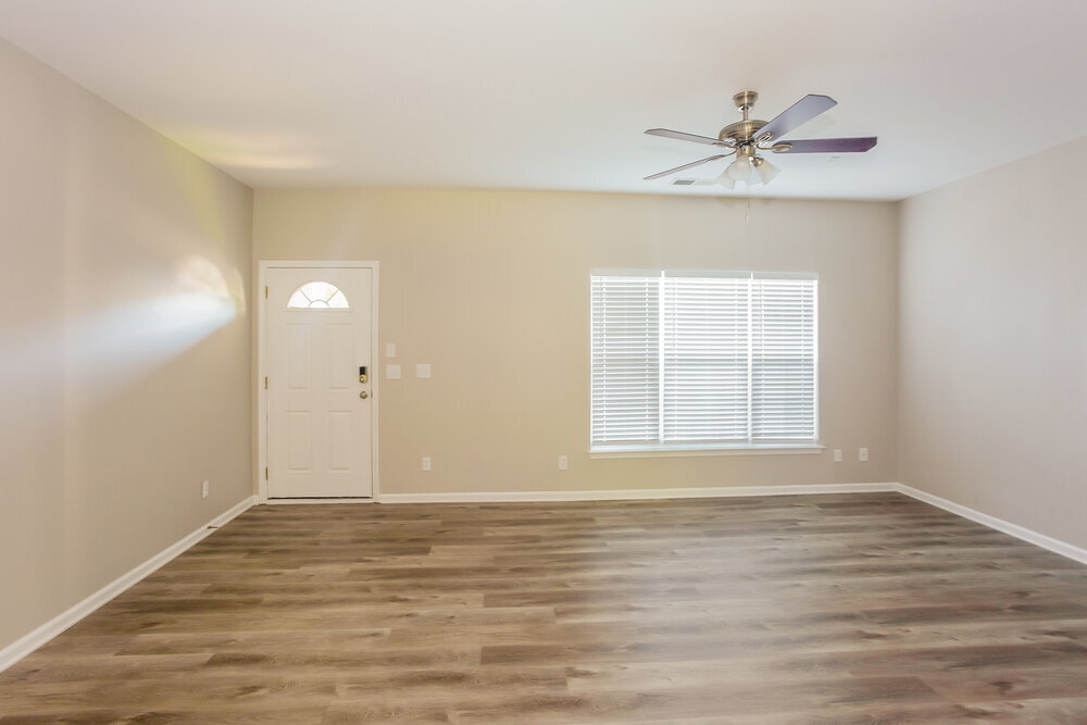 Building Photo - 2857 Summergrove Ct