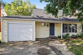 Building Photo - 733 Whites Rd