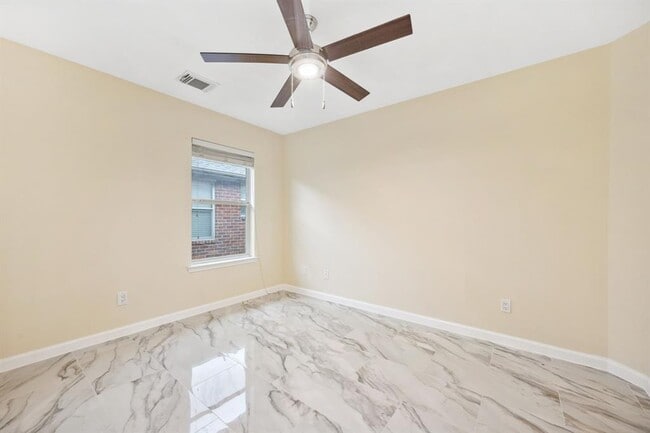 Building Photo - 5414 Fairtide Dr