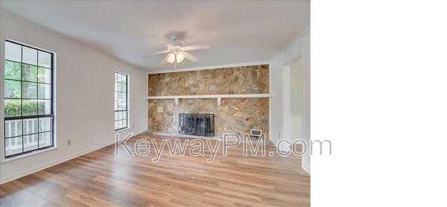 Building Photo - 231 Brooks Dr