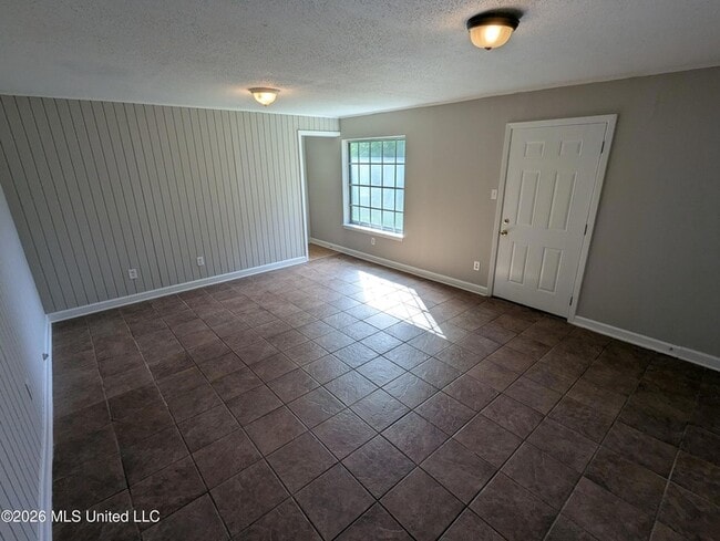 Building Photo - 2920 Valleybrook Rd