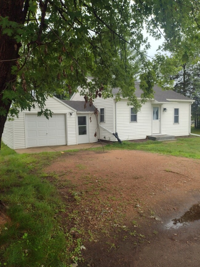 Primary Photo - 2219 Fenner St