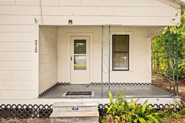 Building Photo - Charming 2 Bedroom 1 Bath In Boyce!