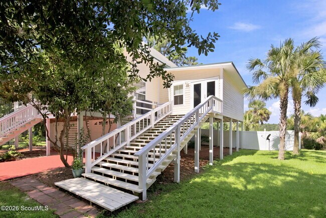 Building Photo - 1066 Patterson Is