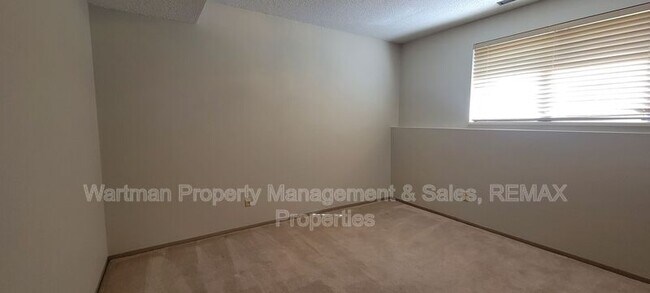 Building Photo - 6853 Duke Dr