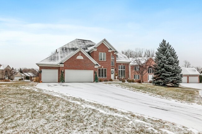 Building Photo - 8633 Carriage Hill Ct