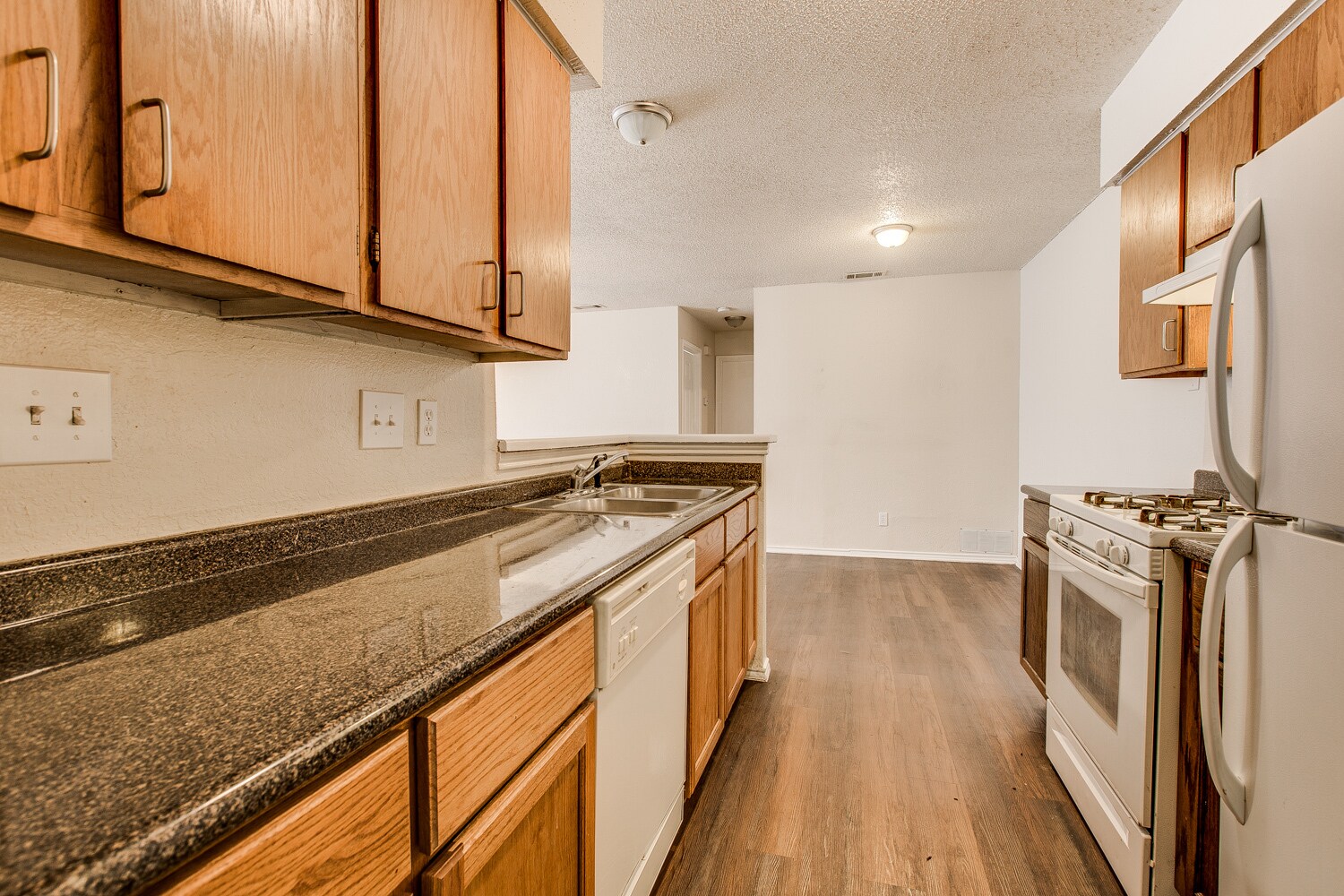 Building Photo - 5707 Spring Meadow Rd