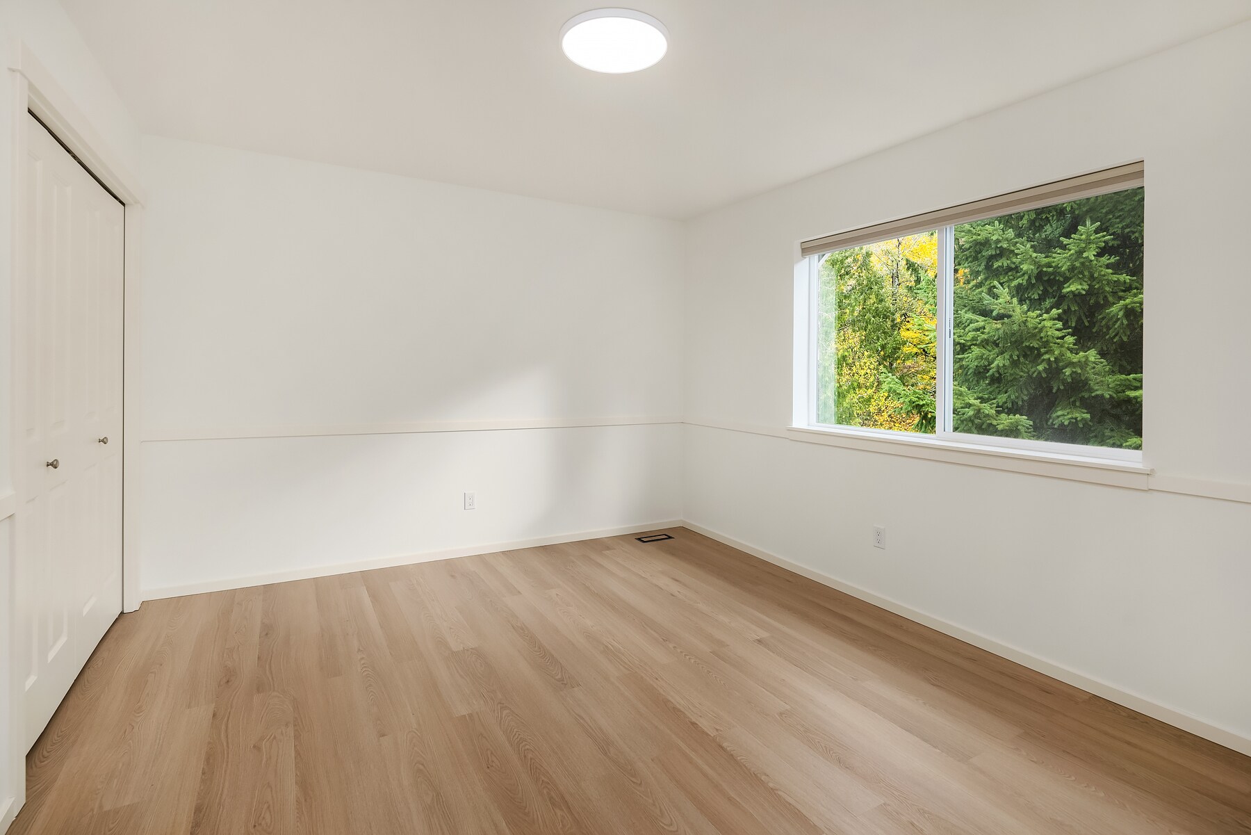 Building Photo - 2416 35th Ave NE