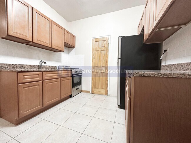 Building Photo - 235 W 103rd St