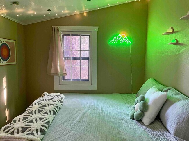 Building Photo - 9415 Ute Rd