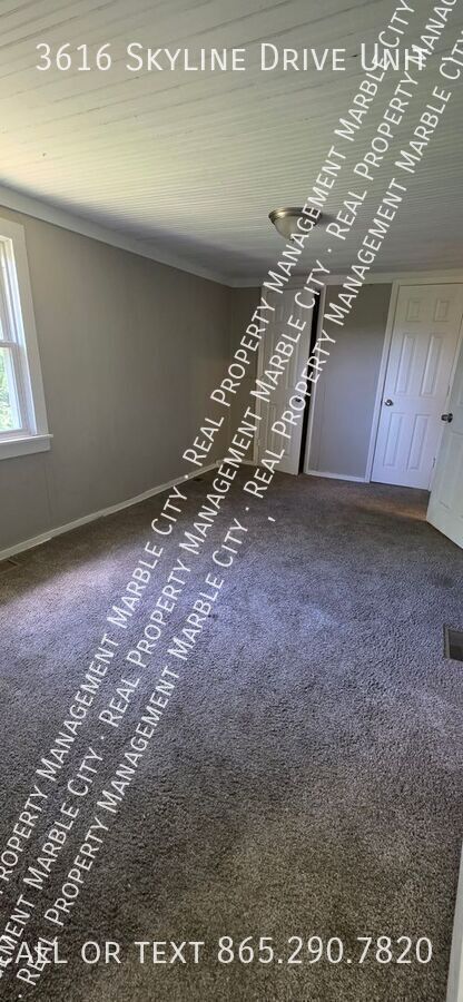 Building Photo - 3616 Skyline Dr
