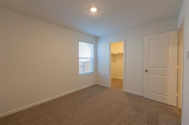 Building Photo - 223 Las Lomas Dr