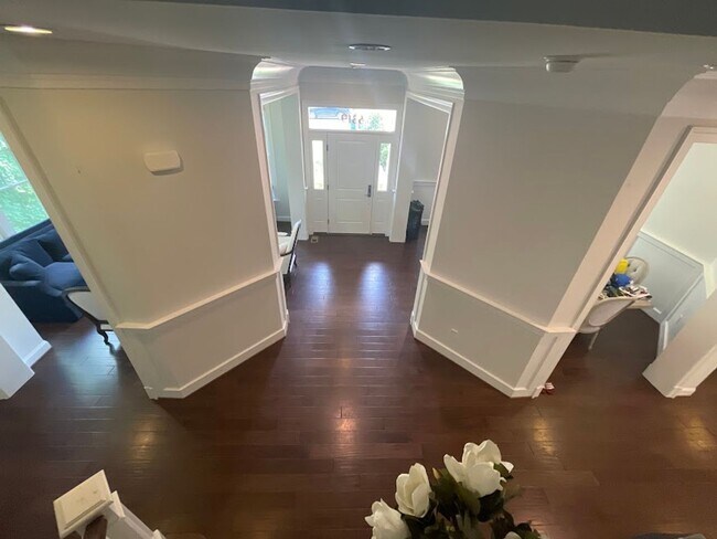 Building Photo - 5319 Camberley Ave