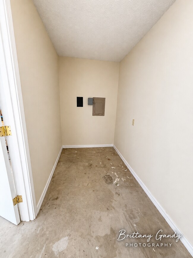 Building Photo - Rental Property on Frierson