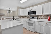 Building Photo - 100 Kensington Blvd