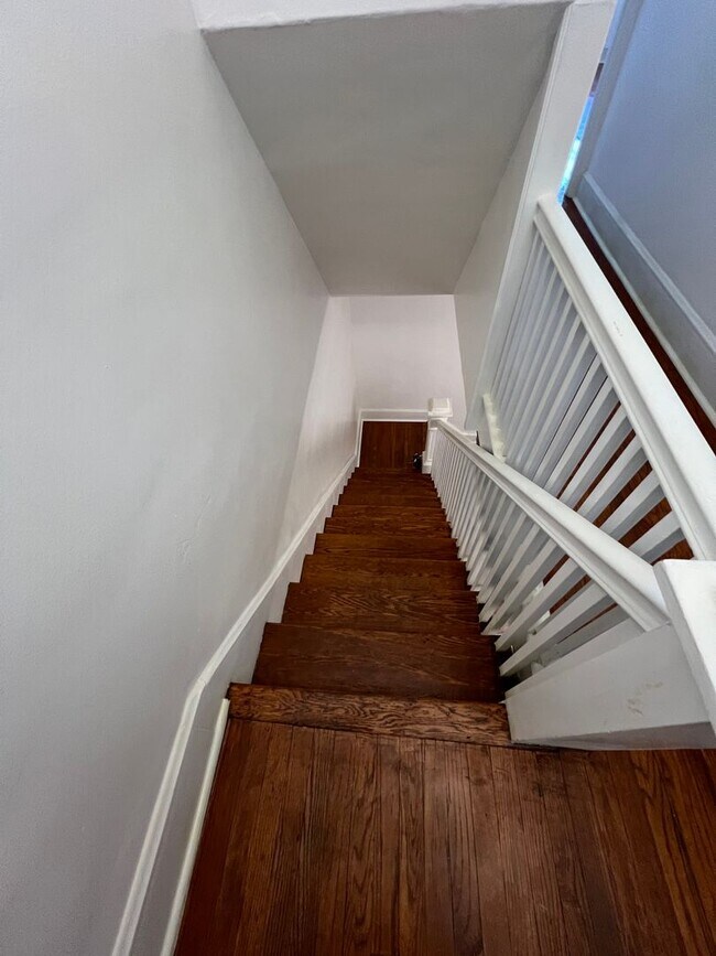 Building Photo - Newly Updated 3 bedroom Mount Penn Home with garage