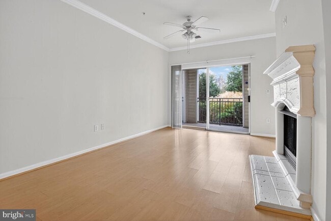 Building Photo - 12905 Centre Park Cir