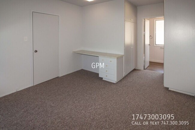 Building Photo - 2356 Duane St