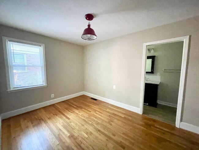Building Photo - Rosewood