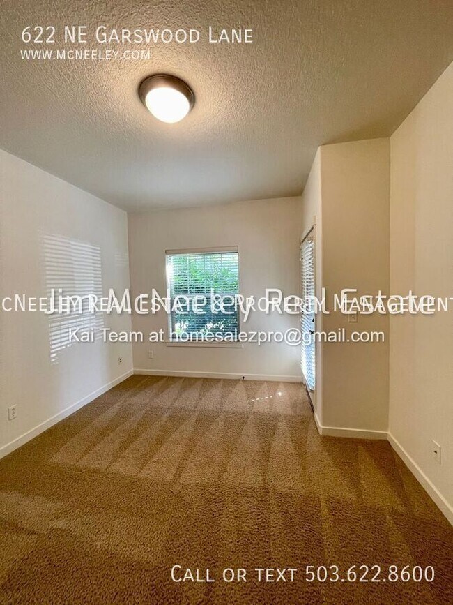 Building Photo - 622 NE Garswood Ln