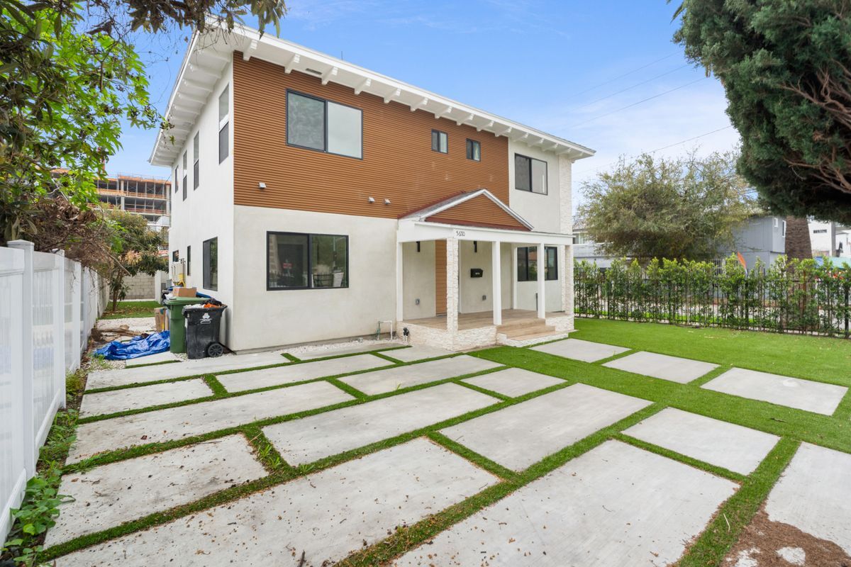 Building Photo - 5670 Lexington Ave