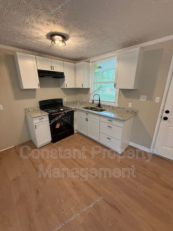 Building Photo - 4531 Druid Pl