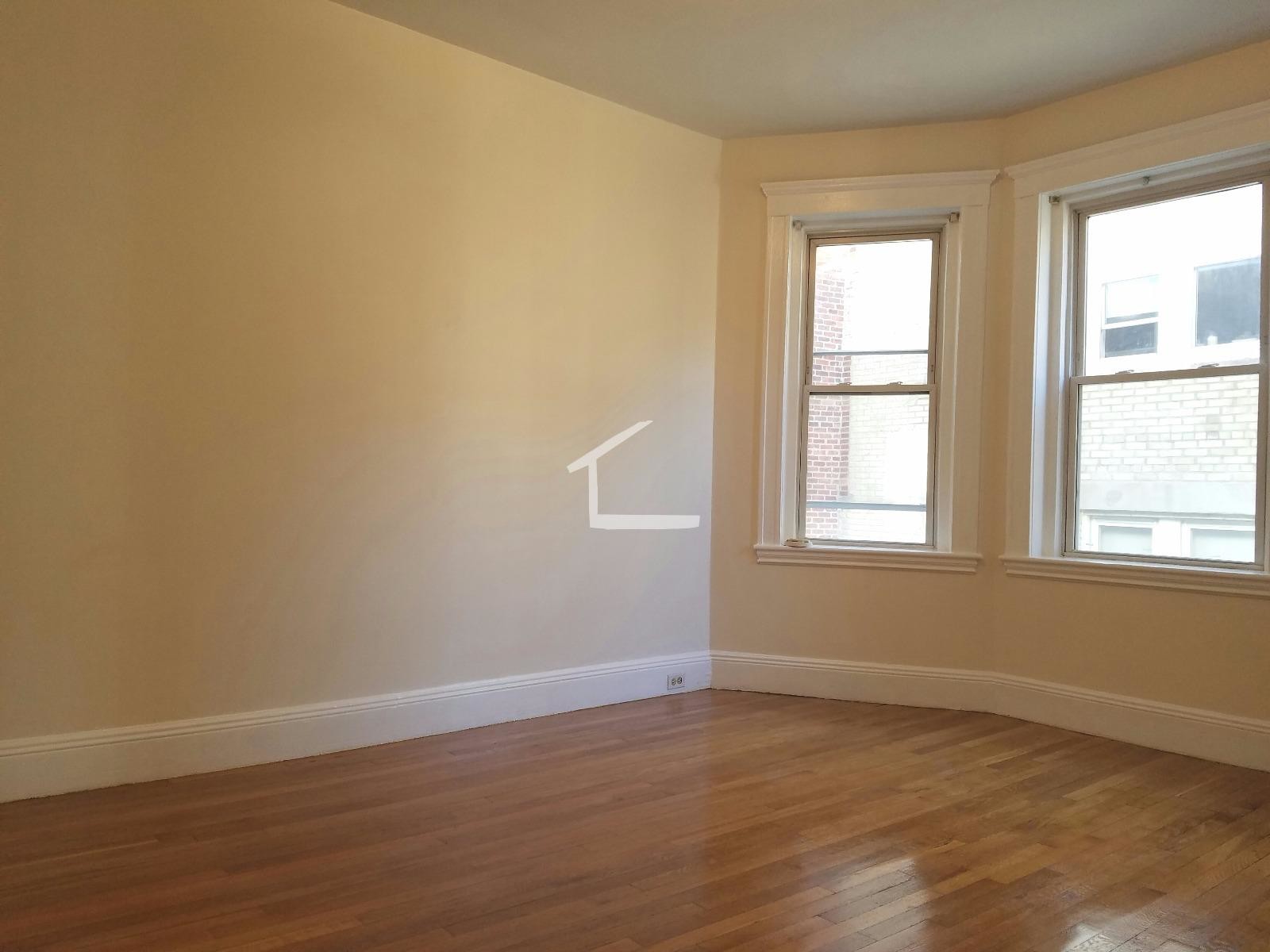 Building Photo - 229 Kelton St