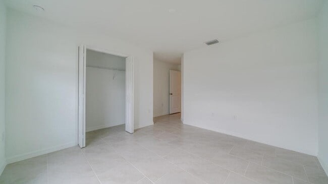 Building Photo - 4019 San Clemente Ct