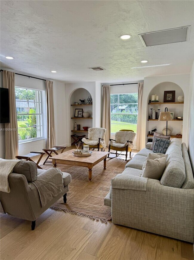 Building Photo - 625 Whippoorwill Terrace