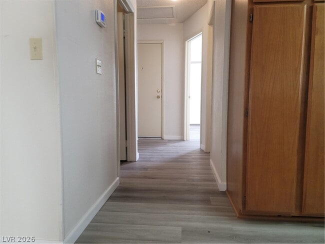 Building Photo - 5712 Swimmer Dr