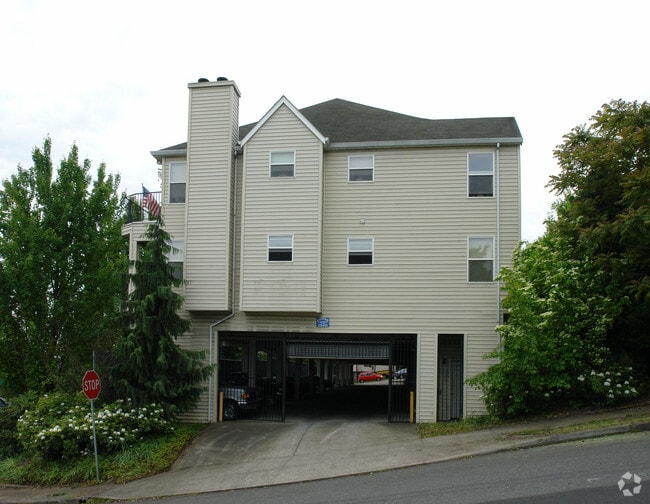 Primary Photo - Hoodview Apartments
