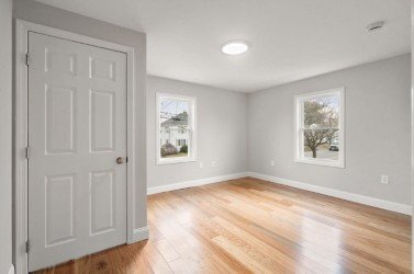 Building Photo - 98 Uncatena Ave