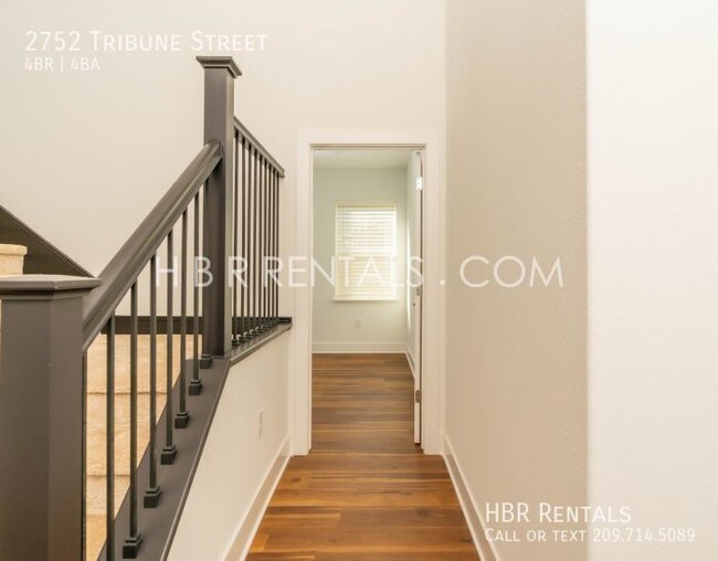 Building Photo - Spacious 4-Bed, 4-Bath Retreat on Tribune ...