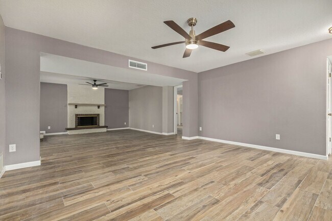 Building Photo - Central & Thunderbird 3 bdrm 2 bath Home w...