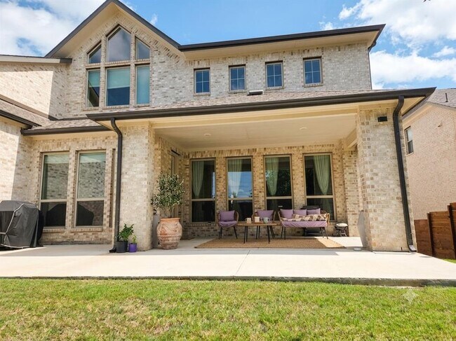 Building Photo - 17005 Sanglier Dr