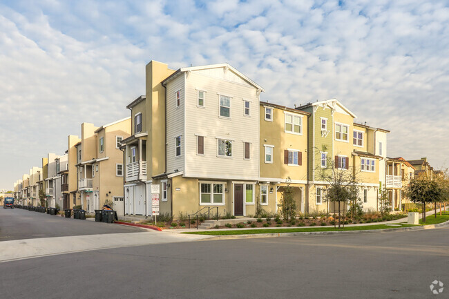 Building View - Vintage at Old Town Tustin