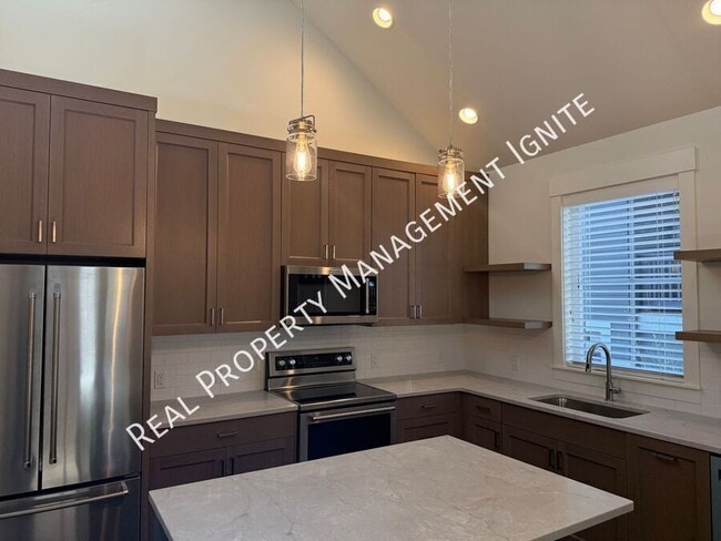 Building Photo - 2242 NW Reserve Camp Ct