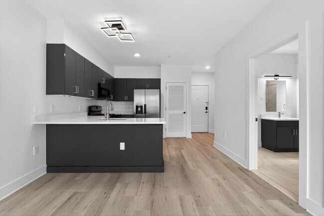 Building Photo - 43-45-45 W 32nd St