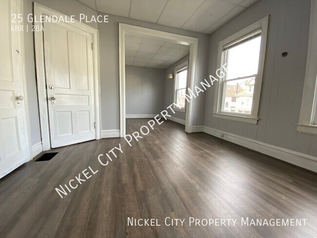 Building Photo - Beautiful 4 bedroom + Office Victorian Sty...