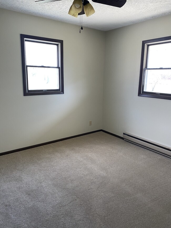 Building Photo - 12460 Collins-Arbogast Rd