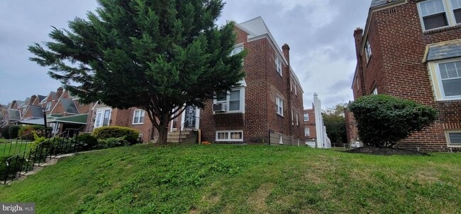 Building Photo - 8247 Fayette St