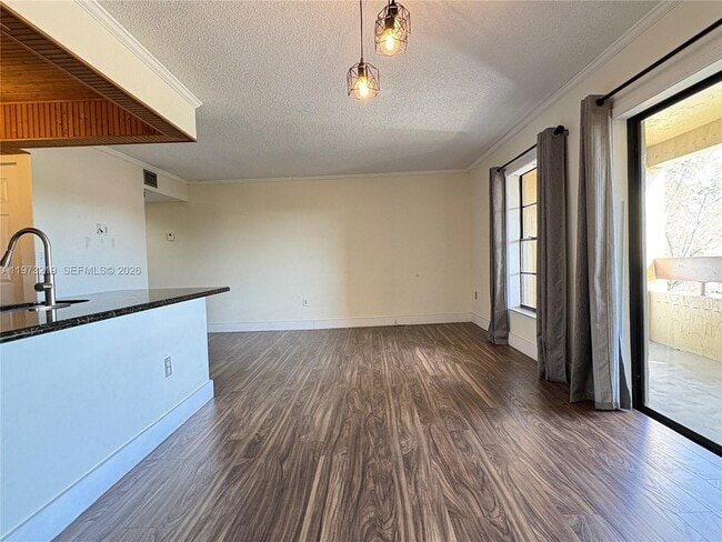 Building Photo - 9285 SW 125th Ave