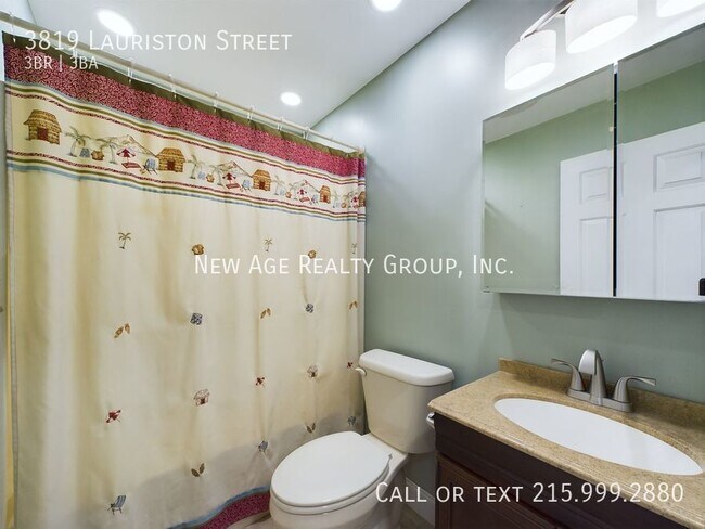 Building Photo - 3819 Lauriston St