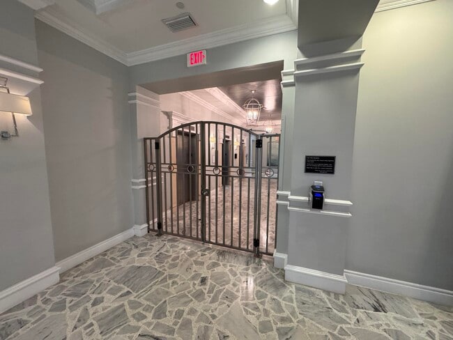 Building Photo - 2501 S Ocean Dr