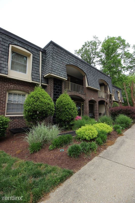 Building Photo - 5907 Noblestown Rd